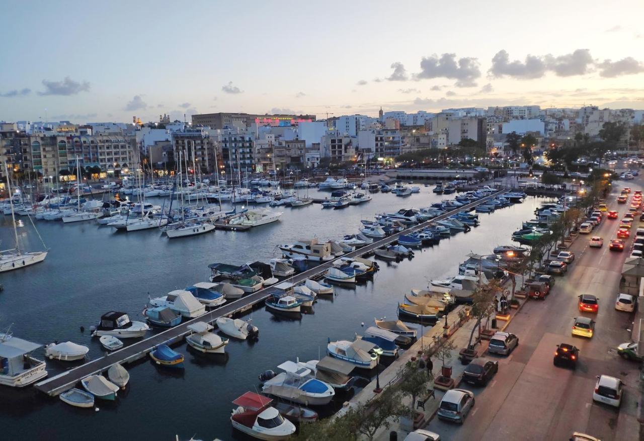2 Bedroom, Bright & Central Top Floor Apartment - 5 Msida Extérieur photo