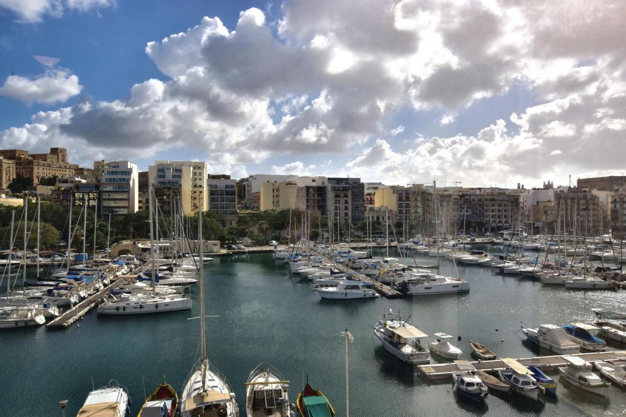 2 Bedroom, Bright & Central Top Floor Apartment - 5 Msida Extérieur photo
