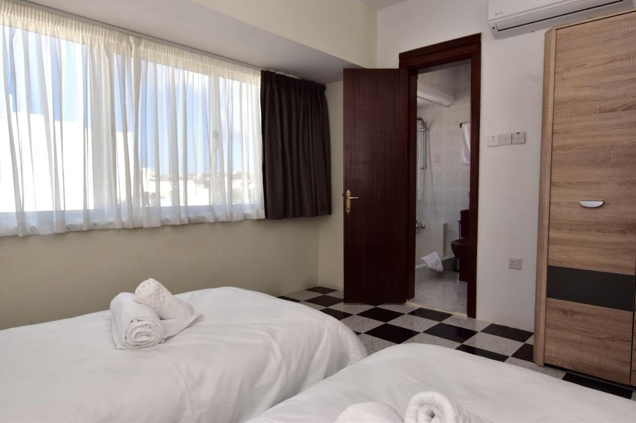 2 Bedroom, Bright & Central Top Floor Apartment - 5 Msida Extérieur photo